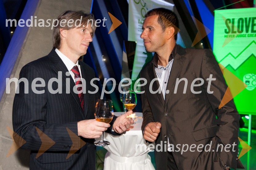 	Robert Pistotnik, Sintal d.d.  in Marko Mlakar, Amrop AdriaAMCHAM, nogometno-poslovno srečanje pred tekmo Slovenija: ZDA