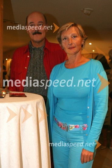 Rok Lasan, nekdanji maneken in njegova žena BernardaPolzela, modna revija