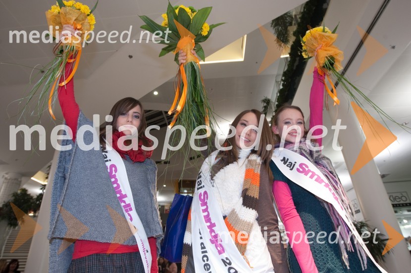 Kaja Koštomaj, druga spremljevalka, Zala Hrovat, naj smrklja in  Neja Krampl Mastnak, prva spremljevalkaFinalni izbor Naj Smrklja 2011