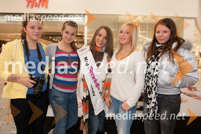 	Zala Hrovat, naj smrklja s prijateljicamiFinalni izbor Naj Smrklja 2011