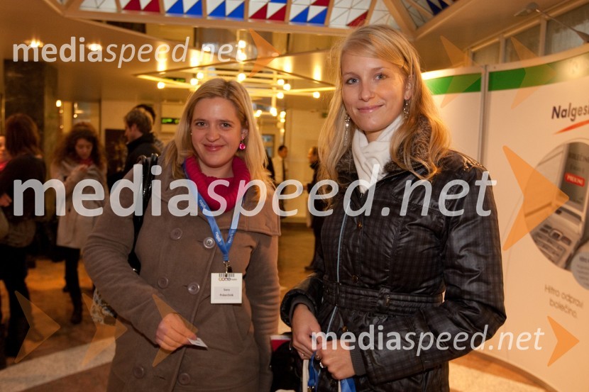 Sara Pokeržnik in Pija Vrezner
Brezplačna fotografija na facebooku2. PR teater