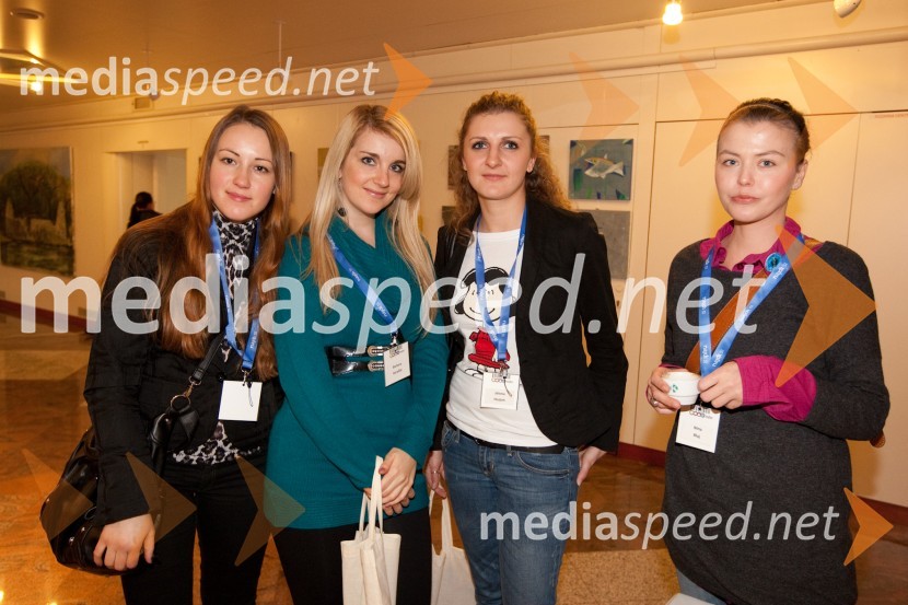 Klub za marketing: Neja Hafner, Barbara Koražija, Jelena Huzjan in Nina Blaj
Brezplačna fotografija na facebooku2. PR teater