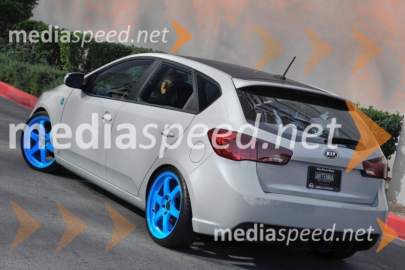 KIA Forte HockeyKia na avtomobilskem salonu SEMA