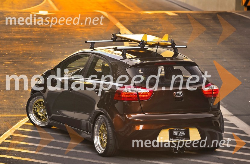 KIA Rio SurfKia na avtomobilskem salonu SEMA