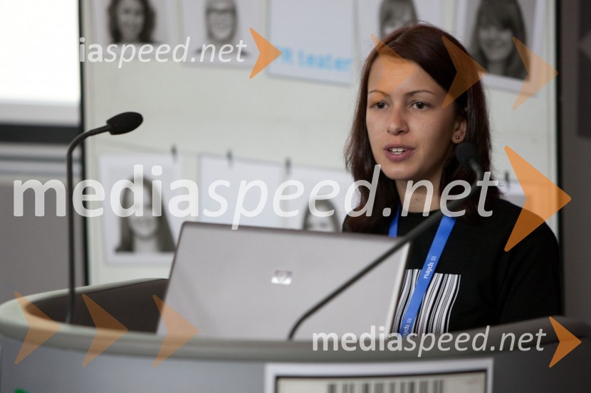 Teja Rajšp
Brezplačna fotografija na facebooku2. PR teater