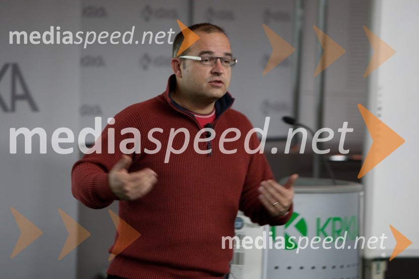 Mitja Blagajac, SPEM
Brezplačna fotografija na facebooku2. PR teater