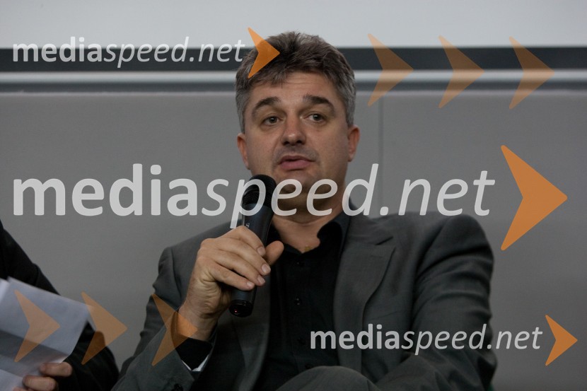 Goran Novković, predsednik uprave in odgovorni urednik časnika Žurnal24 in tednika Žurnal
Brezplačna fotografija na facebooku2. PR teater