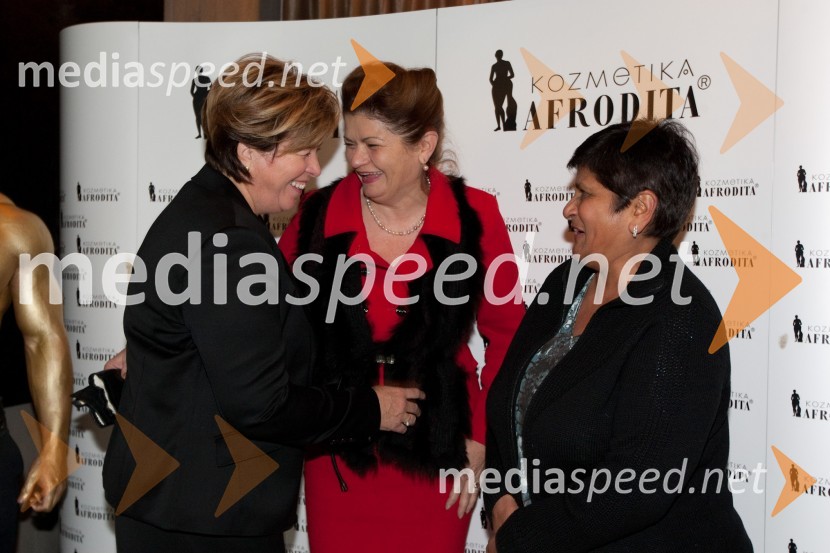 Marta Strašek, finančna direktorica Kozmetike Afrodita, Milena Eber, Krznarstvo Eber in Koki Veber, lastnica trgovin SarikoPredstavitev kozmetične linije Kozmetike Afrodita Gold 24 Ka