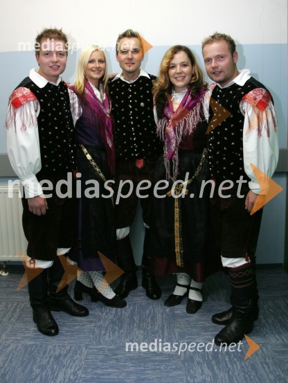 Ansambel Ta pravi faloti iz Šoštanja: Uroš Stropnik, Mateja Podvratnik, Bojan Grabner, Alenka Sinigajda in Janko StropnikPraznik slovenskega podeželja