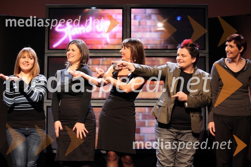 Tanja Kocman, igralka in stand up komičarka, Ana Marija Mitić, igralka in stand up komičarka, Tina Gorenjak, pevka, igralka in stand up komičarka, Martina Ipša, stand up komičarka ter Lucija Ćirović, igralka in stand up komičarkaRTS Stand up show