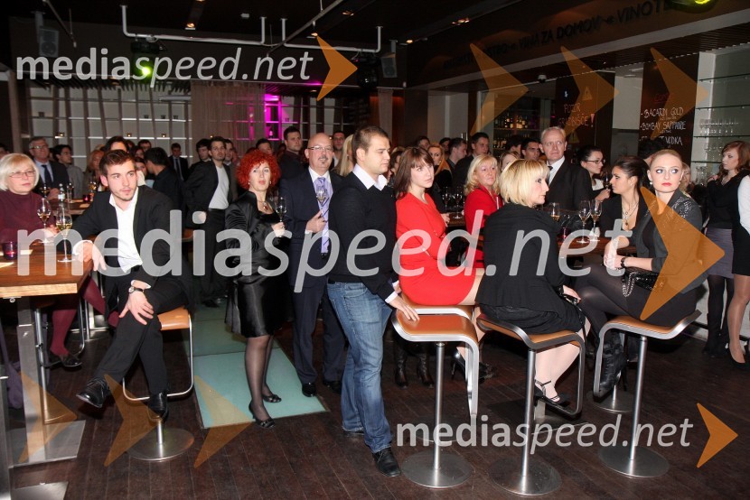 ObiskovalciDobrodelni kulinarični večer Rotaract Club Maribor