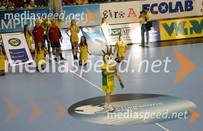 Zlatorog, maskota celjskega rokometnega klubaEvropska liga v rokometu, Celje PL -  Fram Reykyavik Islandija