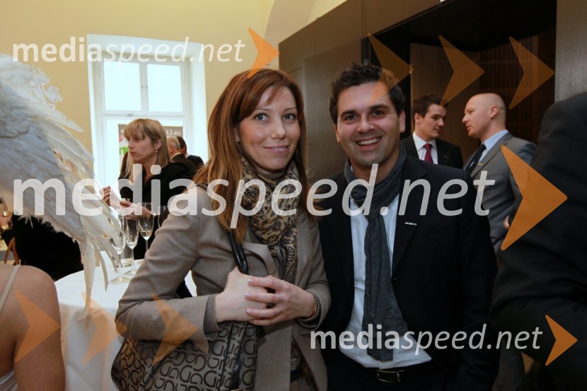 Mihaela Šnuderl in Dominik Ivančič, vodja poslovne enote Europlakat v LjubljaniMaribor 2012, EPK - sprejem za gospodarstvenike