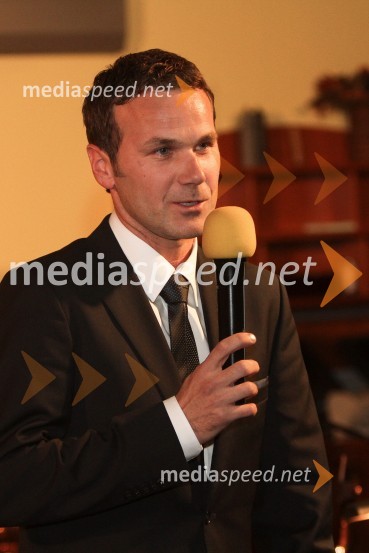 Borut Cvetkovič, direktor podjetja Radgonske gorice, d.d.4. Dobrodelni Miklavžev koncert Big Banda Glasbene šole Gornja Radgona z Nušo Derenda