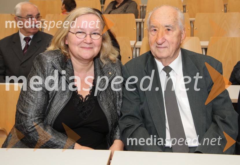 Milena Pivec, direktorica Založbe Pivec in ...Promocija doktorjev znanosti Univerze v Mariboru, december 2011