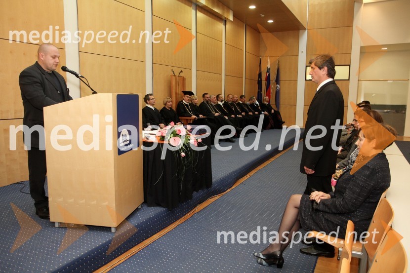 Prof. dr. Črtomir Rozman, Fakulteta za kmetijstvo in biosistemske vede Univerze v Mariboru in dr. Viljem Pavlovič, Fakulteta za kmetijstvo in biosistemske vede Univerze v MariboruPromocija doktorjev znanosti Univerze v Mariboru, december 2011