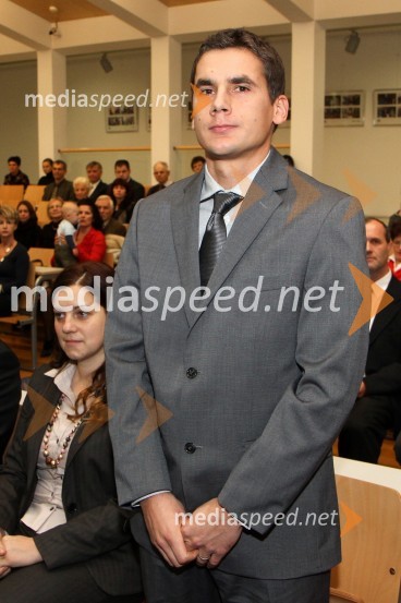 Dr. Jure Kolarič, Fakulteta za kmetijstvo in biosistemske vede Univerze v Mariboru

Promocija doktorjev znanosti Univerze v Mariboru, december 2011