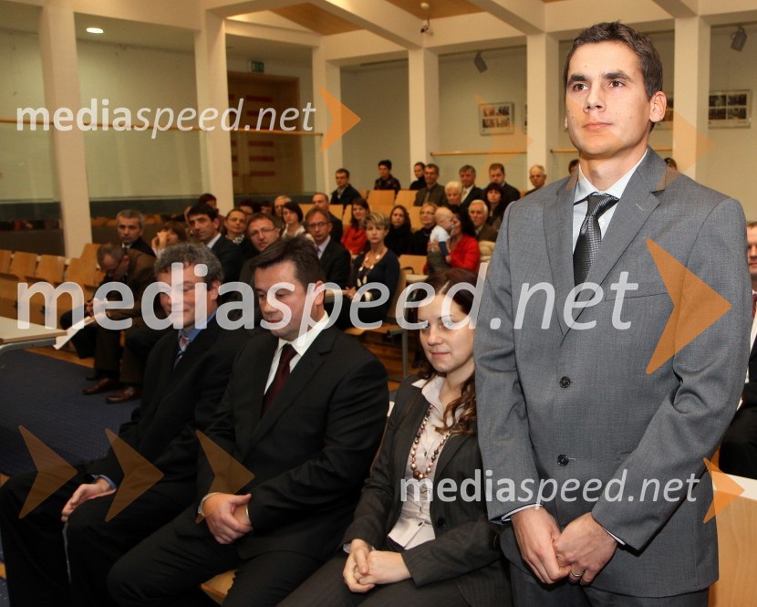 Dr. Jure Kolarič, Fakulteta za kmetijstvo in biosistemske vede Univerze v Mariboru

Promocija doktorjev znanosti Univerze v Mariboru, december 2011