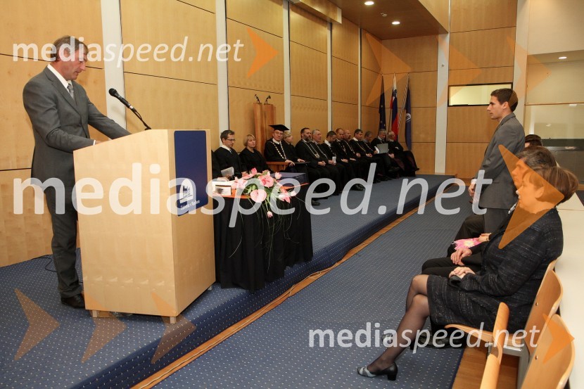 Doc. dr. Stanislav Tojnko, Fakulteta za kmetijstvo in biosistemske vede Univerze v Mariboru  in dr. Jure Kolarič, Fakulteta za kmetijstvo in biosistemske vede Univerze v Mariboru 
Promocija doktorjev znanosti Univerze v Mariboru, december 2011