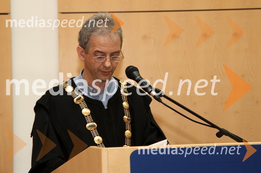 Prof. dr. Peter Kokol, dekan Fakultete za zdravstvene vede Univerze v MariboruPromocija doktorjev znanosti Univerze v Mariboru, december 2011