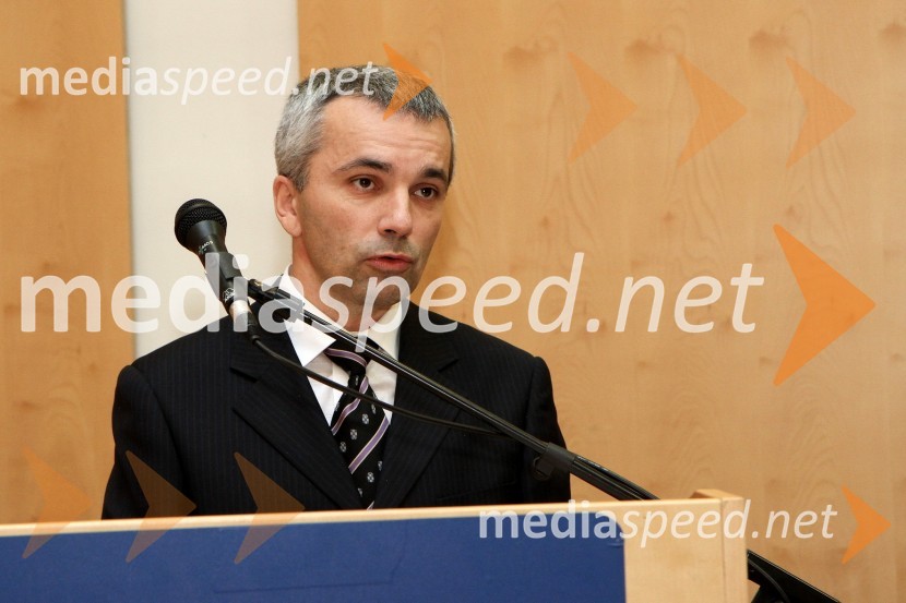 Prof. dr. Bojan Dolšak, Fakulteta za strojništvo Univerze v MariboruPromocija doktorjev znanosti Univerze v Mariboru, december 2011