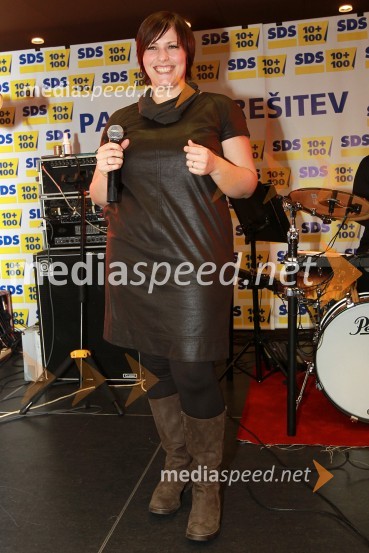 Nuška Drašček, pevkaVolitve 2011 - vzdušje v štabu stranke SDS