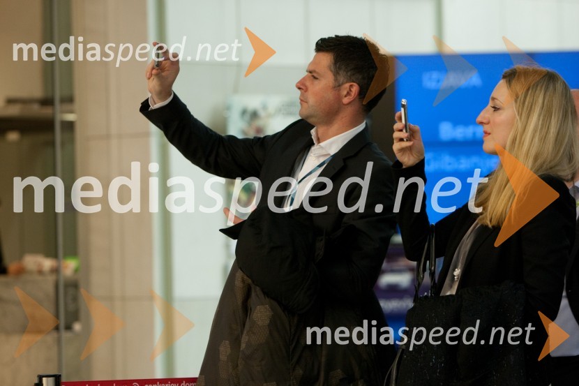 Matjaž Nemec in Špela VovkVolitve 2011 - medijsko središče v Cankarjevem domu