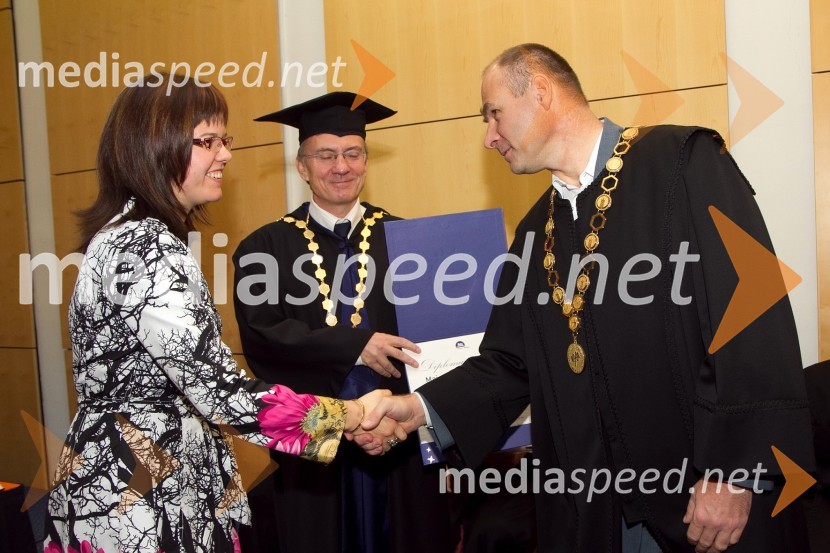 Dr. Maja Ivana Smodiš Škerl, Fakulteta za kmetijstvo in biosistemske vede Univerze v Mariboru in prof. dr. Danijel Rebolj, rektor Univerze v Mariboru in prof. dr. Mario Lešnik, dekan Fakultete za kmetijstvo in biosistemske vede UMPromocija doktorjev znanosti Univerze v Mariboru, december 2011