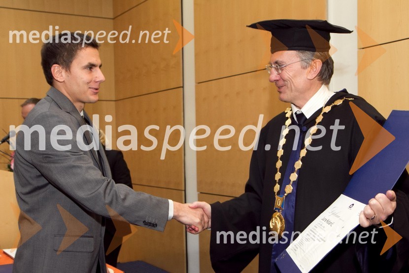 Dr. Jure Kolarič, Fakulteta za kmetijstvo in biosistemske vede Univerze v Mariboru in prof. dr. Danijel Rebolj, rektor Univerze v MariboruPromocija doktorjev znanosti Univerze v Mariboru, december 2011