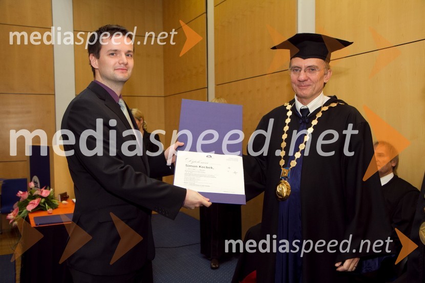 Dr. Simon Kocbek, Fakulteta za elektrotehniko, računalništvo in informatiko Univerze v Mariboru in prof. dr. Danijel Rebolj, rektor Univerze v MariboruPromocija doktorjev znanosti Univerze v Mariboru, december 2011