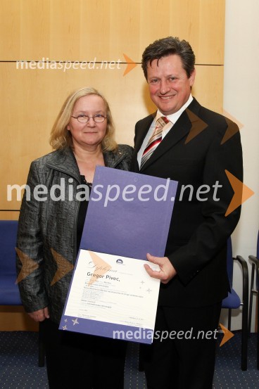 Milena Pivec, direktorica Založbe Pivec in dr. Gregor Pivec, Medicinska fakulteta Univerze v MariboruPromocija doktorjev znanosti Univerze v Mariboru, december 2011