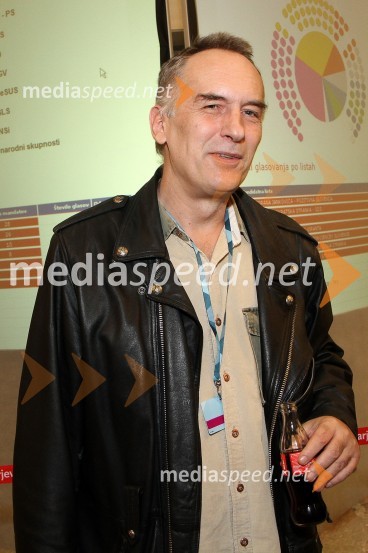 Jonas Žnidaršič, igralecVolitve 2011 - medijsko središče v Cankarjevem domu