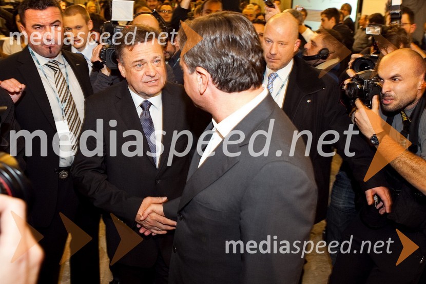 	Zoran Janković, Lista Zorana Jankovića - Pozitivna Slovenija in Borut Pahor, SDVolitve 2011 - medijsko središče v Cankarjevem domu