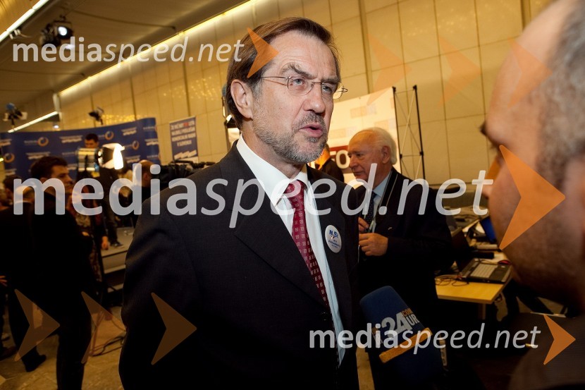 Lojze Peterle, NSiVolitve 2011 - medijsko središče v Cankarjevem domu