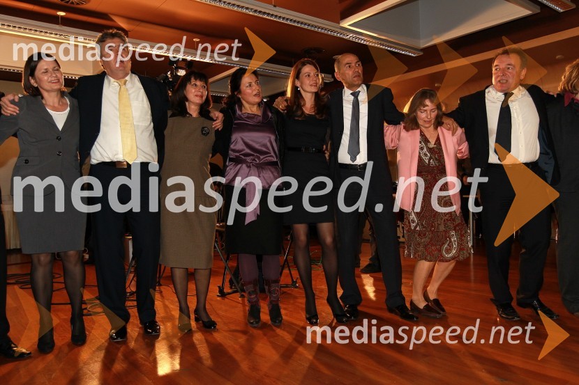 Andreja Zver, dr. Milan Zver, evropski poslanec, ..., ..., Urška Bačovnik Janša, Janez Janša, ..., ...Volitve 2011 - vzdušje v štabu stranke SDS