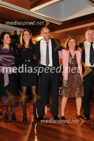 ..., Urška Bačovnik Janša, Janez Janša, ...Volitve 2011 - vzdušje v štabu stranke SDS