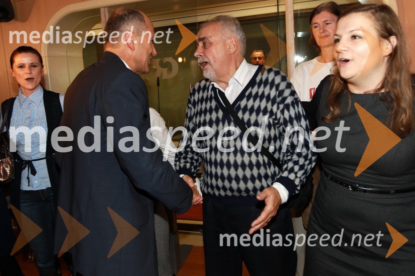 ..., Janez Janša, ...Volitve 2011 - vzdušje v štabu stranke SDS