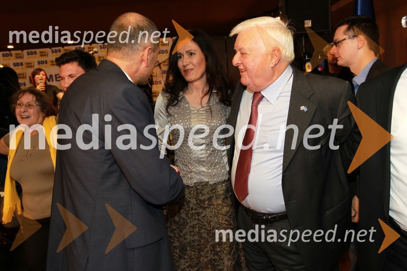 Janez Janša, ..., ...Volitve 2011 - vzdušje v štabu stranke SDS
