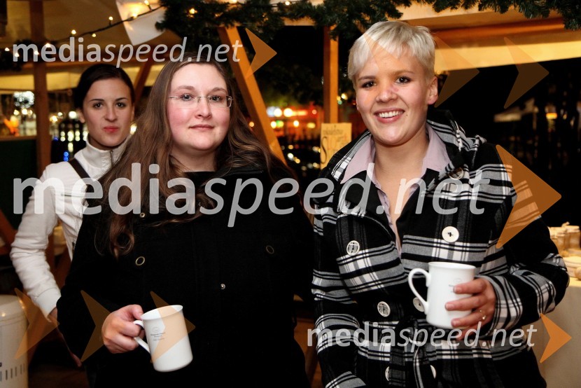 Sabina Gazdek in Najda ĐorđevičNovoletna tržnica pri hotelu Kempinski Palace Portorož