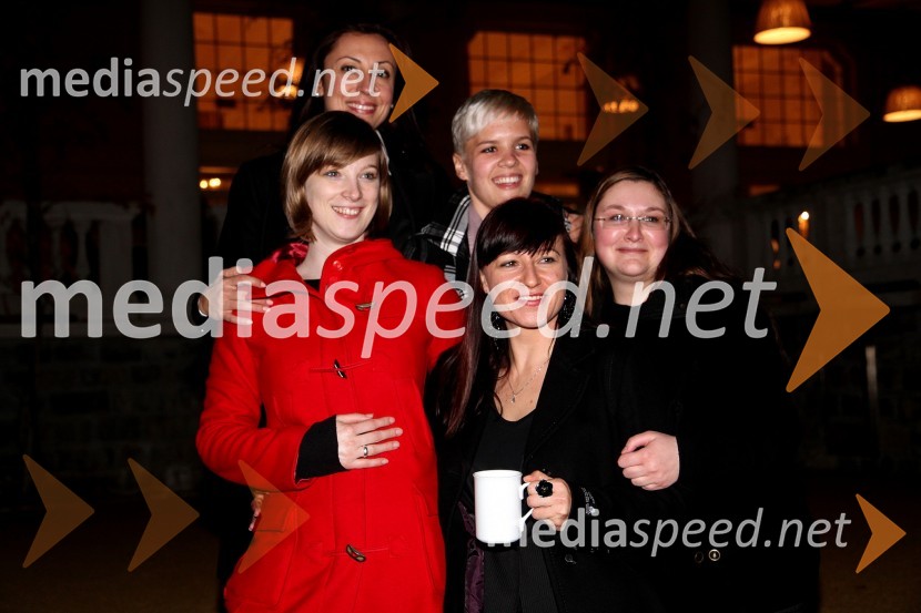 Ekipa hotela Kempinski Palace PortorožNovoletna tržnica pri hotelu Kempinski Palace Portorož