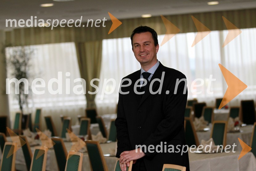 Andrej Pust, direktor hotela HabakukAndrej Pust, direktor hotela Habakuk, Robert Žibrat in Bojan Pliberšek, kuharja v hotelu Habakuk