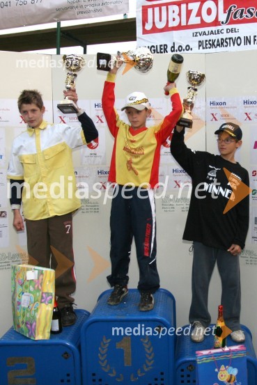 Zmagovalci dirke - podmladek do 80 ccm: Dejan Zver (AMD Slovenske Konjice), Tim Gajser (MC Gajser team) in Jaka Juvan (Geodrill RT)MOTOKROS, 7. dirka za DP, Slovenske Konjice