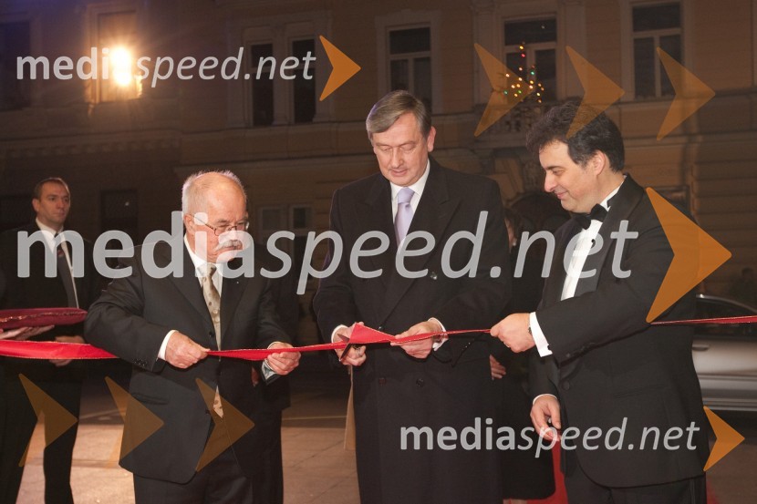 Boštjan Žekš, minister za slovence v zamejstvu in po svetu, dr. Danilo Türk, predsednik Republike Slovenije in Mitja Bervar, ravnatelj Opere in baleta LjubljanaZlitje stoletij, slovesnost ob odprtju prenovljene stavbe SNG Opera in balet Ljubljana