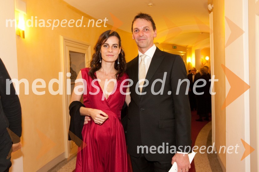 Tomaž Rode, predsednik DBUS in soproga Nastja Cajhen Rode, violinistkaZlitje stoletij, slovesnost ob odprtju prenovljene stavbe SNG Opera in balet Ljubljana