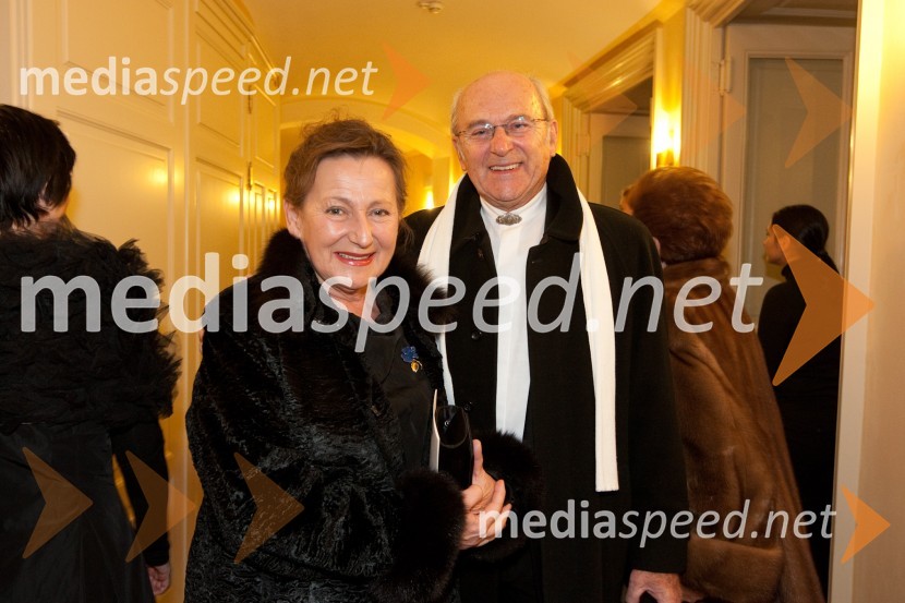 Janez Mejač, nekdanji umetniški vodja baleta SNG Opera in balet Ljubljana in soproga Katarina Lavš MejačZlitje stoletij, slovesnost ob odprtju prenovljene stavbe SNG Opera in balet Ljubljana