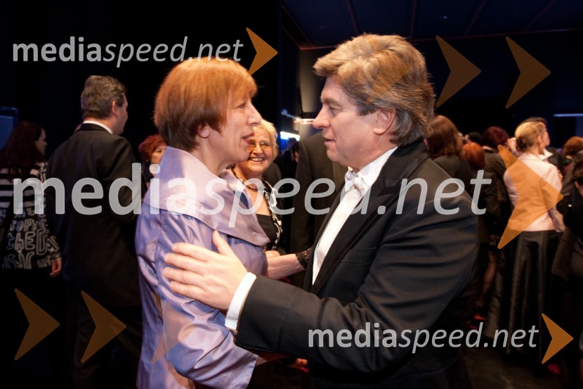 Viktorija Potočnik direktorica Pionirskega doma in Branko Robinšak, operni pevecZlitje stoletij, slovesnost ob odprtju prenovljene stavbe SNG Opera in balet Ljubljana