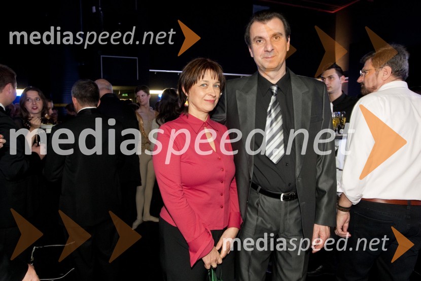 Robert Vrčon, operni pevec in soproga NivesZlitje stoletij, slovesnost ob odprtju prenovljene stavbe SNG Opera in balet Ljubljana