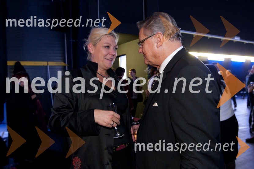 	Neda Rusjan Bric, igralka, režiserka in Dušan Mlakar, režiserZlitje stoletij, slovesnost ob odprtju prenovljene stavbe SNG Opera in balet Ljubljana