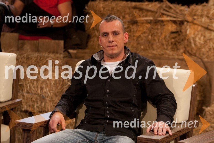 Matej Drečnik, zmagovalec resničnostnega šova Kmetija išče lastnikaZmagovalec resničnostnega šova kmetija je …Matej Drečnik