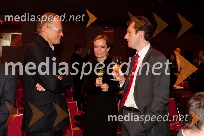 	Janez Škrabec, direktor podjetja Riko d.o.o., Gregor Virant, politik, soproga Nana Brejc VirantVečer za dva, predstavitev albuma Roka Pečečnika – Tristana